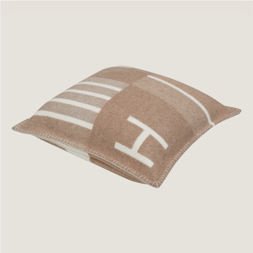 Hermès Brand New Avalon Vibration Pillow